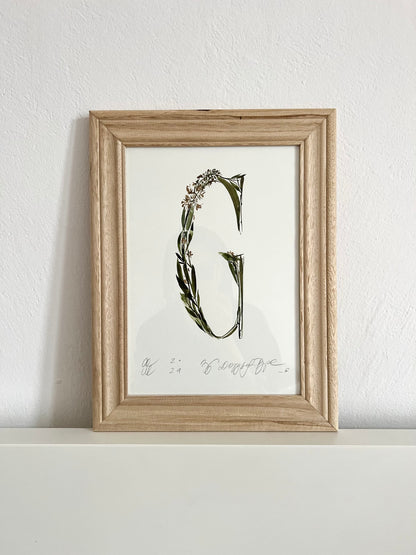 Floral letter „G”